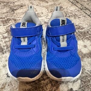 Toddler blue Nike shoes